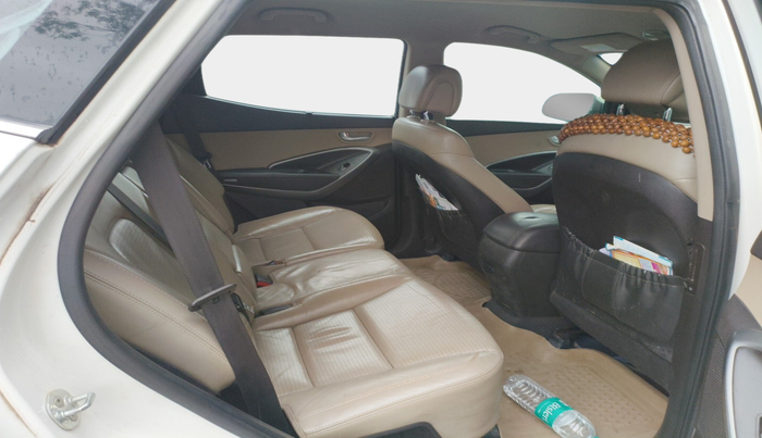 2014 Hyundai Santa Fe 4 WD AT, Diesel, Automatic, 2,21,803 km, interior