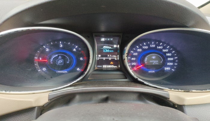 2014 Hyundai Santa Fe 4 WD AT, Diesel, Automatic, 2,21,803 km, interior