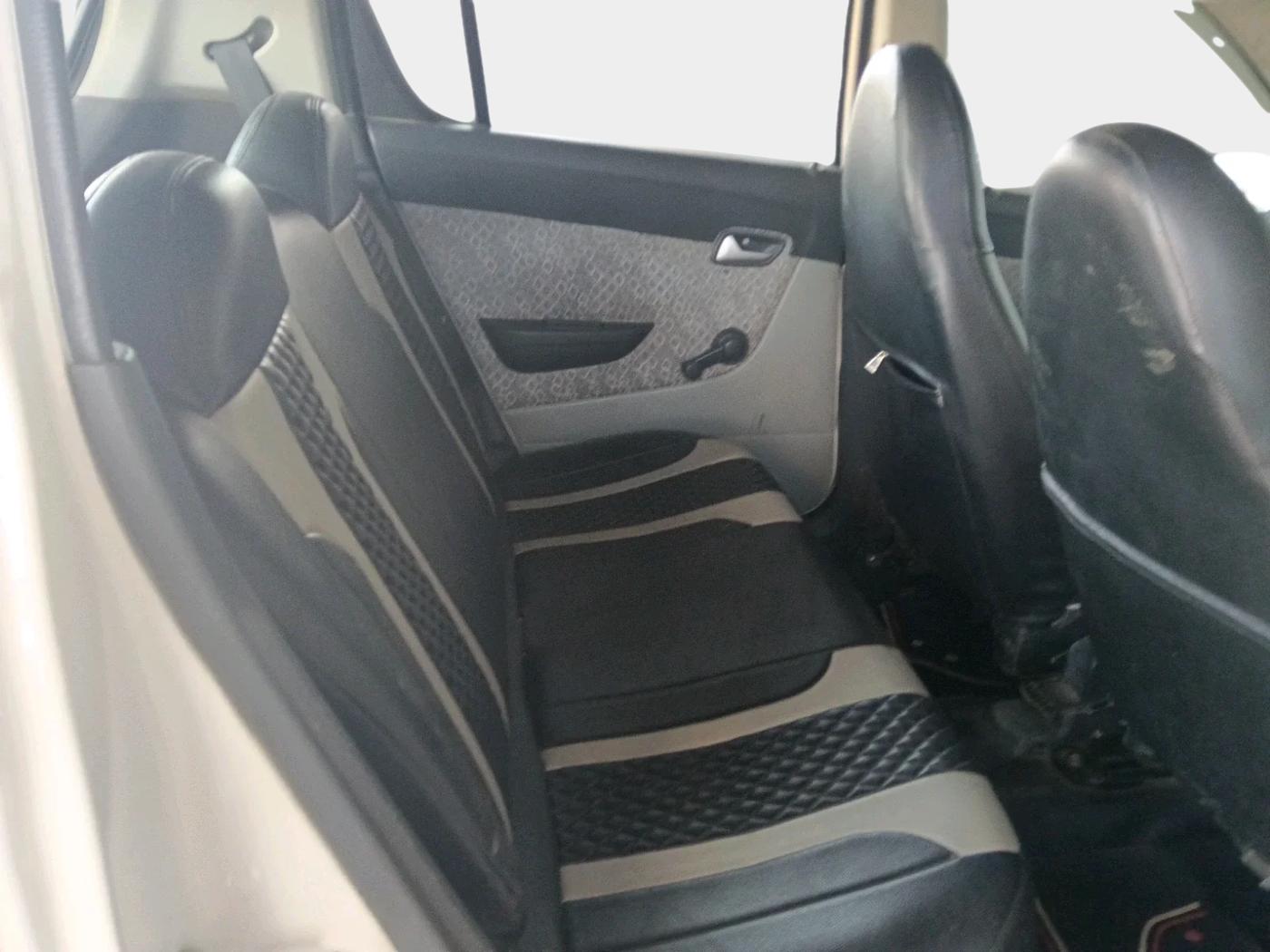 2017 Maruti Alto 800 LXI, CNG, Manual, 1,88,347 km, interior
