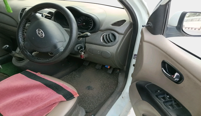 2013 Hyundai i10 MAGNA 1.1, Petrol, Manual, 2,08,755 km, interior