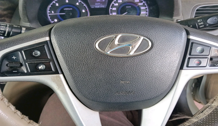 2012 Hyundai Verna FLUIDIC 1.6 CRDI SX, Diesel, Manual, 1,54,176 km, interior