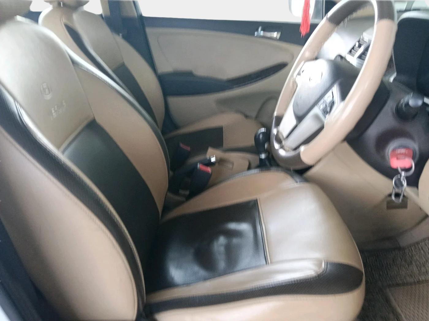 2012 Hyundai Verna FLUIDIC 1.6 CRDI SX, Diesel, Manual, 1,54,176 km, interior