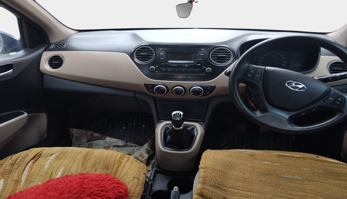 2017 Hyundai Xcent S 1.2, Petrol, Manual, 84,610 km, interior