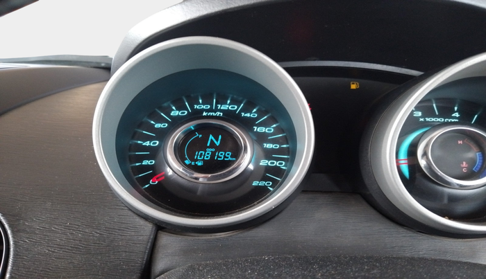 2017 Mahindra XUV500 W6, Diesel, Manual, 1,08,199 km, interior