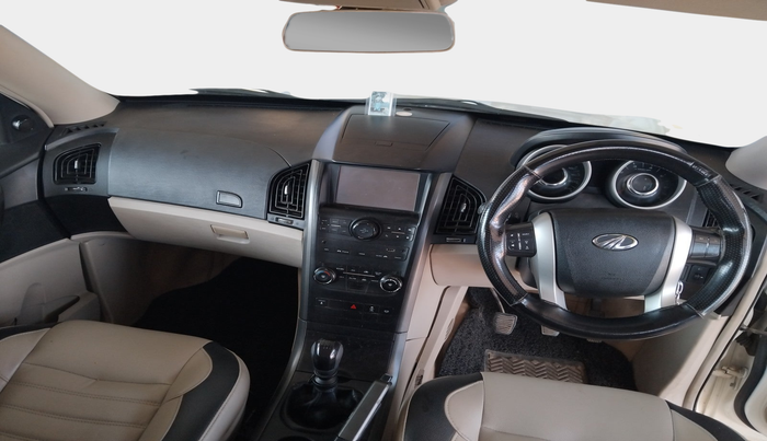 2017 Mahindra XUV500 W6, Diesel, Manual, 1,08,199 km, interior