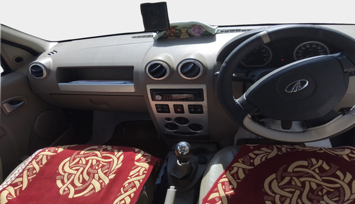 2011 Mahindra Verito 1.5 D4 BS III, Diesel, Manual, 90,034 km, interior