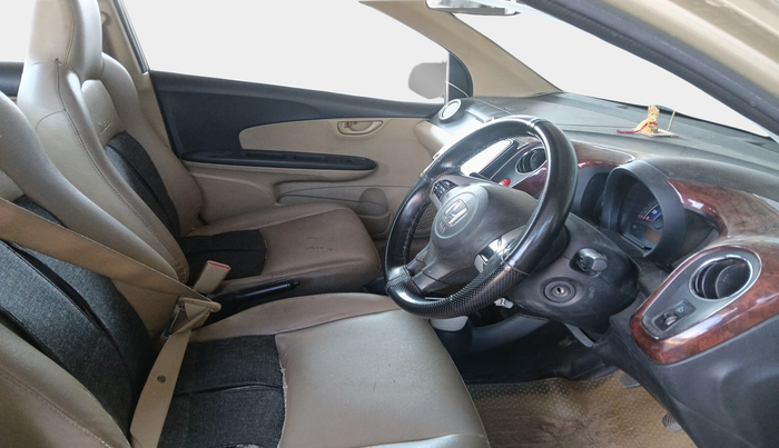 2014 Honda Mobilio 1.5L I-DTEC V, Diesel, Manual, 98,200 km, interior