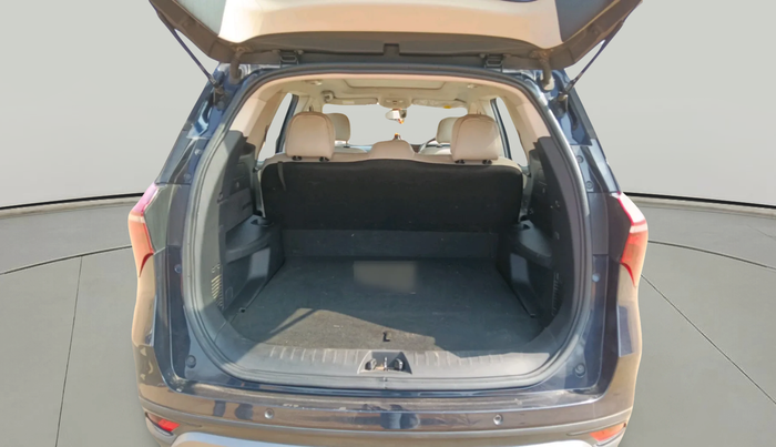 2021 Mahindra XUV700 AX 5 P MT 5 STR, Petrol, Manual, 55,521 km, exterior