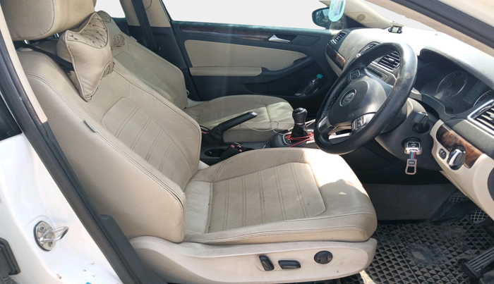 2012 Volkswagen Jetta HIGHLINE TDI, Diesel, Manual, 1,69,825 km, interior