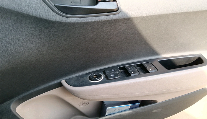 2018 Hyundai Grand i10 MAGNA 1.2 KAPPA VTVT, Petrol, Manual, 1,74,922 km, interior