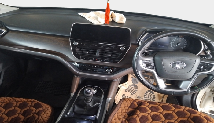 2019 Tata Harrier XZ 2.0L, Diesel, Manual, 1,61,463 km, interior