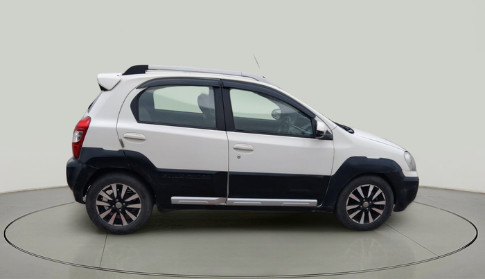 2015 Toyota Etios CROSS 1.4 GD, Diesel, Manual, 1,01,559 km, exterior