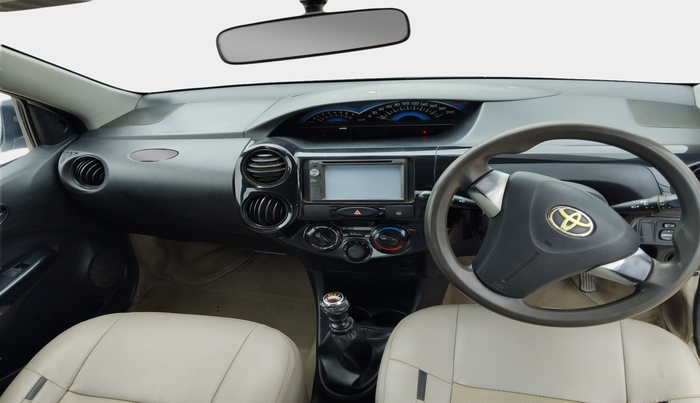 2015 Toyota Etios CROSS 1.4 GD, Diesel, Manual, 1,01,559 km, interior