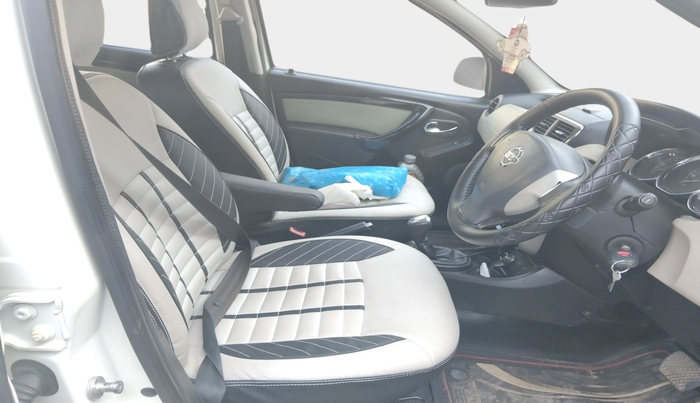 2017 Nissan Terrano XV D PREMIUM AMT, Diesel, Automatic, 1,44,622 km, interior