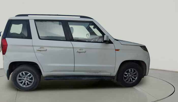 2017 Mahindra TUV300 T8, Diesel, Manual, 1,02,200 km, exterior
