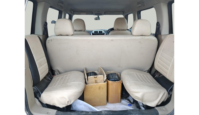 2017 Mahindra TUV300 T8, Diesel, Manual, 1,02,200 km, exterior