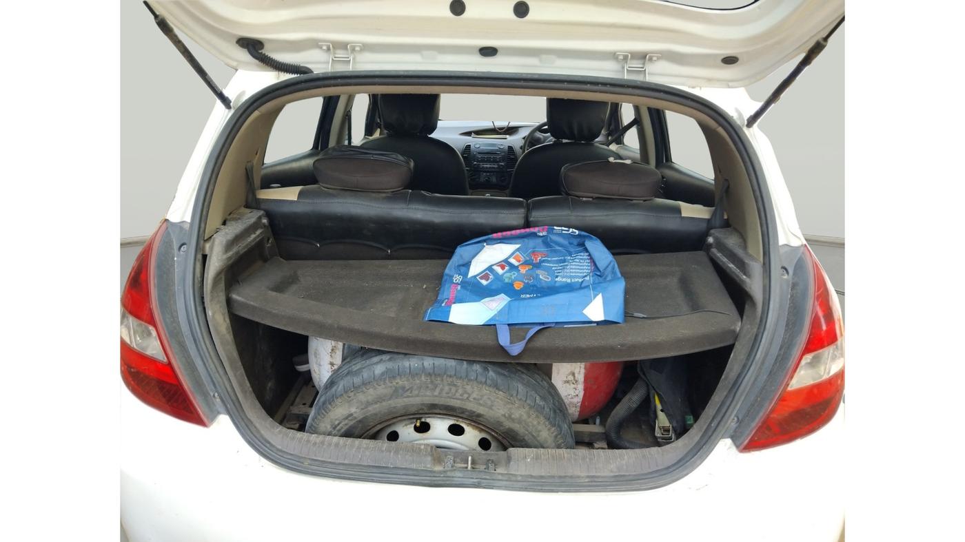2010 Hyundai i20 MAGNA 1.2, Petrol, Manual, 1,54,227 km, exterior