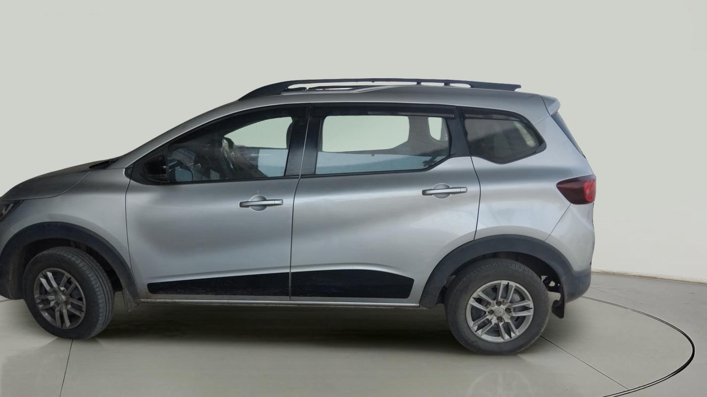 2021 Renault TRIBER RXT, Petrol, Manual, 92,650 km, exterior