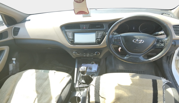 2016 Hyundai Elite i20 ASTA 1.2 (O), Petrol, Manual, 2,01,632 km, interior