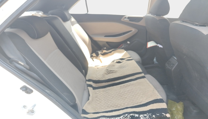 2016 Hyundai Elite i20 ASTA 1.2 (O), Petrol, Manual, 2,01,632 km, interior