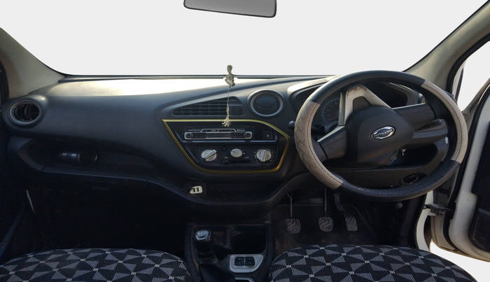 2017 Datsun Redi Go GOLD LIMITED EDITION, Petrol, Manual, 57,855 km, interior