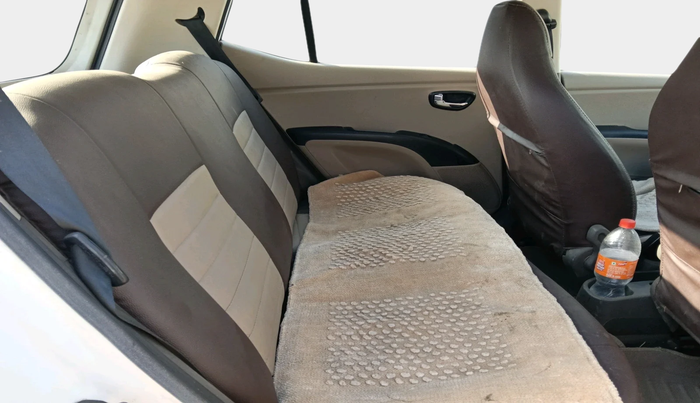 2013 Hyundai i10 MAGNA 1.1, Petrol, Manual, 81,712 km, interior