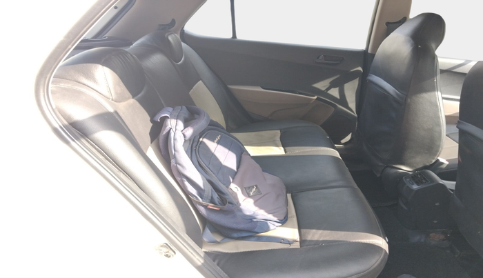 2015 Hyundai Grand i10 MAGNA 1.2 KAPPA VTVT, Petrol, Manual, 1,56,257 km, interior