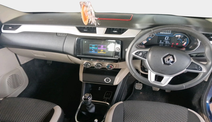 2022 Renault TRIBER RXZ, Petrol, Manual, 47,490 km, interior