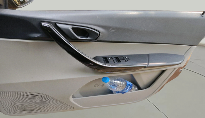 2019 Tata Tiago XZ PETROL, Petrol, Manual, 29,678 km, interior