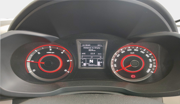2019 Mahindra XUV300 W8 1.5 DIESEL, Diesel, Manual, 98,684 km, interior