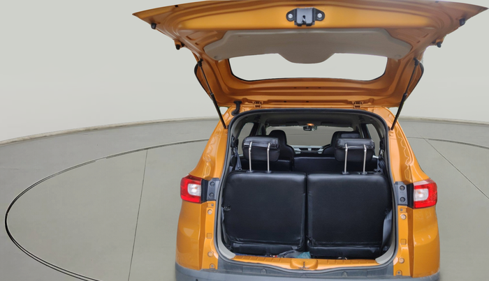 2019 Renault TRIBER RXT, Petrol, Manual, 32,814 km, exterior