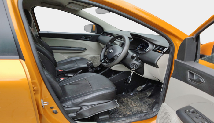 2019 Renault TRIBER RXT, Petrol, Manual, 32,814 km, interior