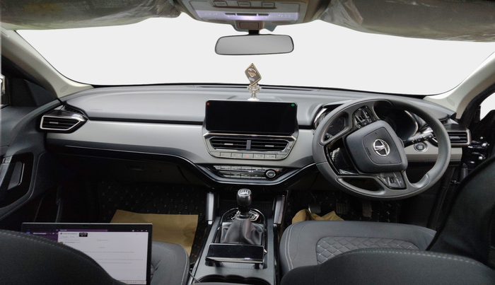2023 Tata Safari XT PLUS DARK EDITION, Diesel, Manual, 24,964 km, interior