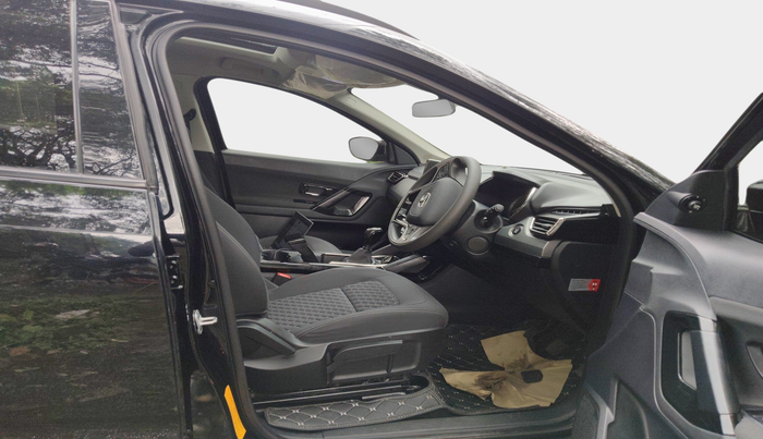 2023 Tata Safari XT PLUS DARK EDITION, Diesel, Manual, 24,964 km, interior