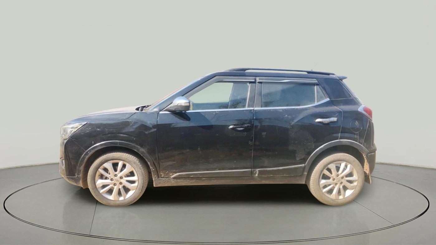 2019 Mahindra XUV300 W8 1.5 DIESEL, Diesel, Manual, 1,42,534 km, exterior