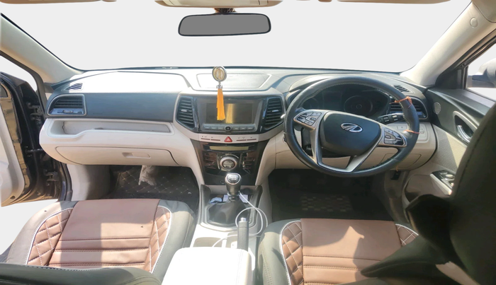 2019 Mahindra XUV300 W8 1.5 DIESEL, Diesel, Manual, 1,42,534 km, interior
