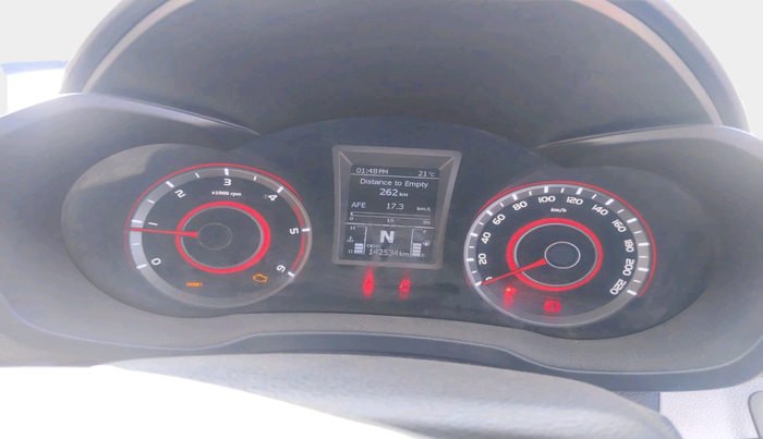 2019 Mahindra XUV300 W8 1.5 DIESEL, Diesel, Manual, 1,42,534 km, interior