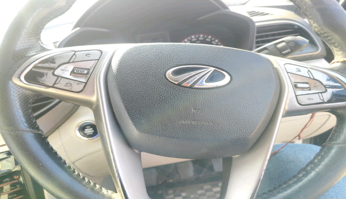 2019 Mahindra XUV300 W8 1.5 DIESEL, Diesel, Manual, 1,42,534 km, interior
