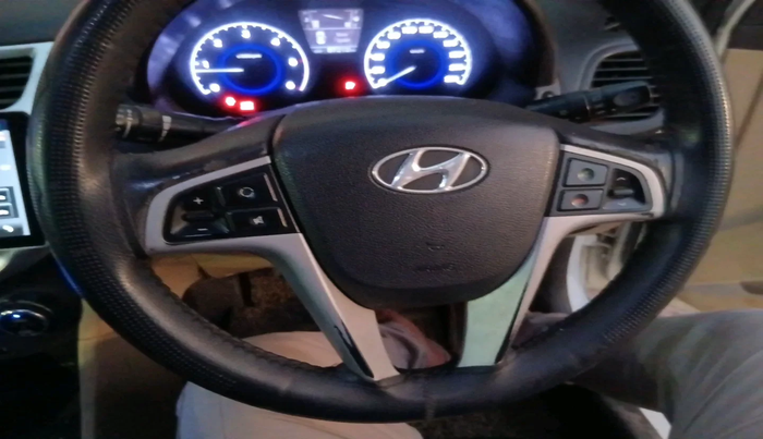 2013 Hyundai Verna FLUIDIC 1.6 CRDI SX, Diesel, Manual, 87,212 km, interior