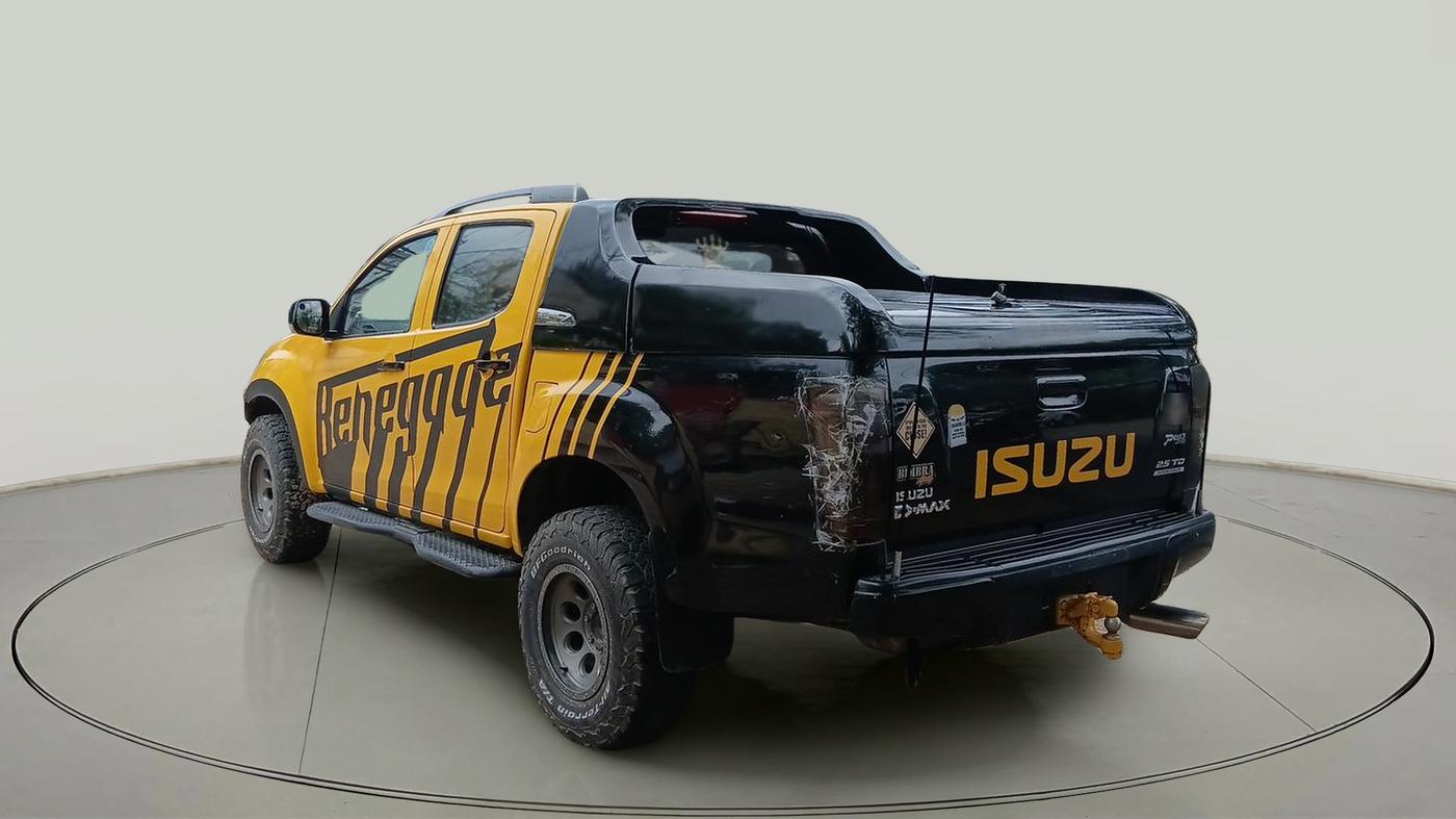 2017 ISUZU D-Max V Cross 4*4 MT, Diesel, Manual, 1,13,900 km, exterior