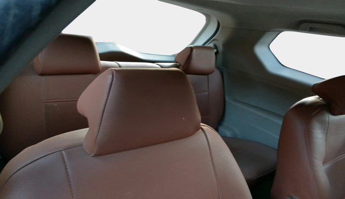 2019 Mahindra MARAZZO M2 7STR, Diesel, Manual, 1,22,592 km, interior