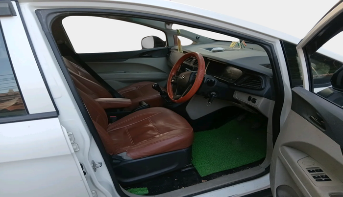 2019 Mahindra MARAZZO M2 7STR, Diesel, Manual, 1,22,592 km, interior