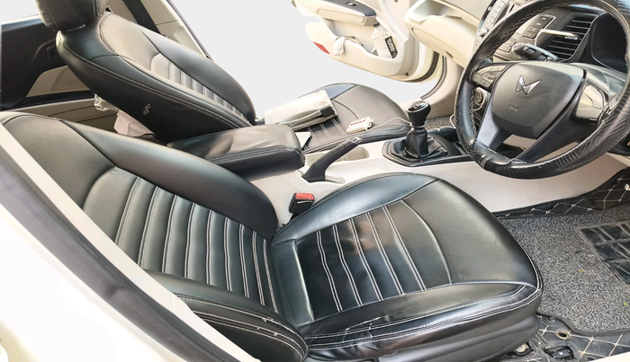 2022 Mahindra XUV300 W6 1.5 Diesel, Diesel, Manual, 46,792 km, interior