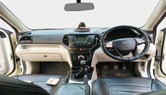 2022 Mahindra XUV300 W6 1.5 Diesel, Diesel, Manual, 46,792 km, interior