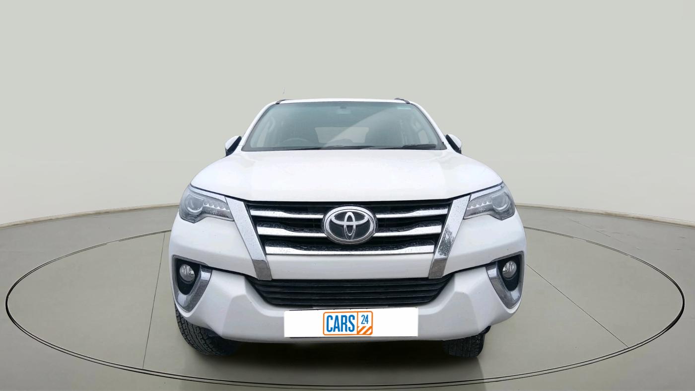 2017 Toyota Fortuner 2.8 4X2 MT, Diesel, Manual, 1,64,268 km, exterior