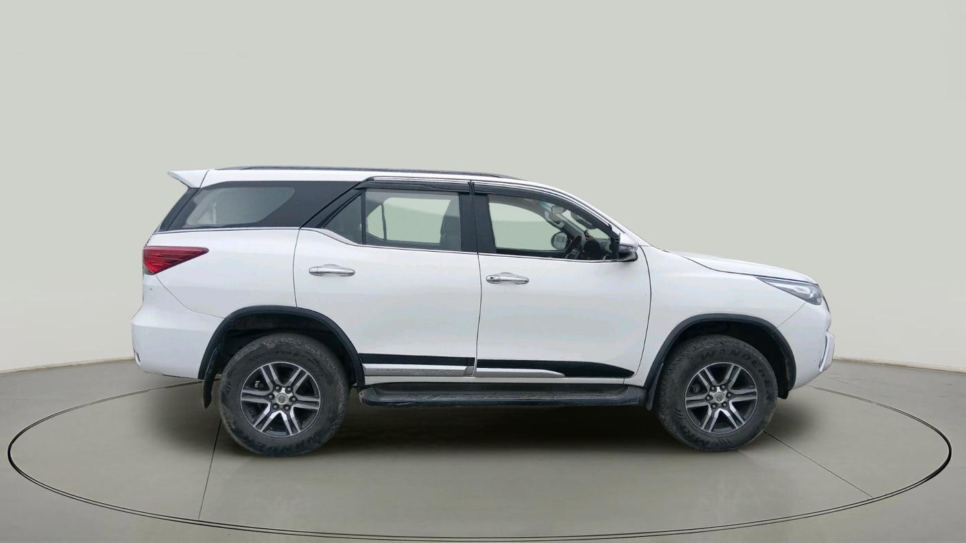 2017 Toyota Fortuner 2.8 4X2 MT, Diesel, Manual, 1,64,268 km, exterior