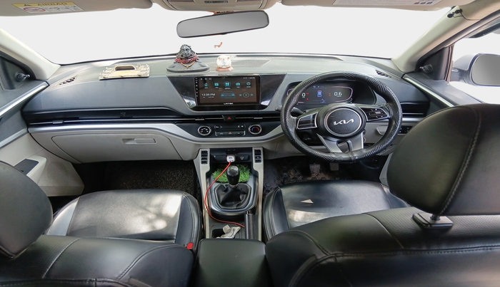 2023 KIA CARENS PREMIUM 1.5 DIESEL IMT 7 STR, Diesel, Manual, 71,002 km, interior