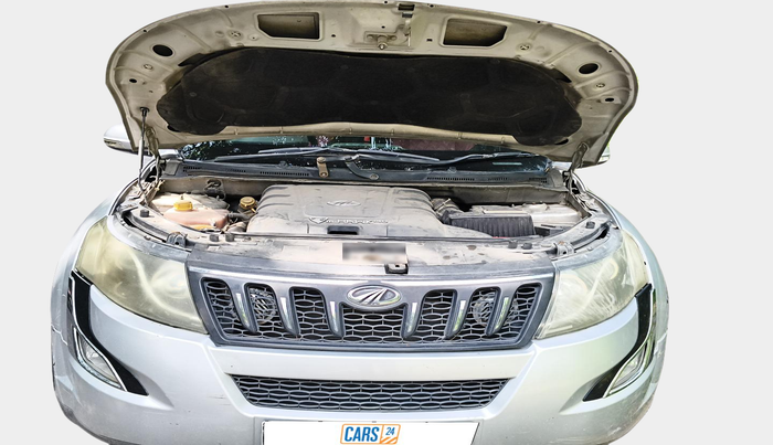 2013 Mahindra XUV500 W8, Diesel, Manual, 1,85,461 km, exterior