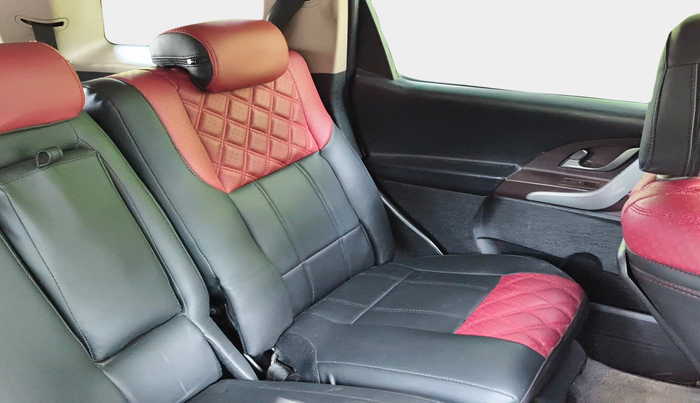 2013 Mahindra XUV500 W8, Diesel, Manual, 1,85,461 km, interior