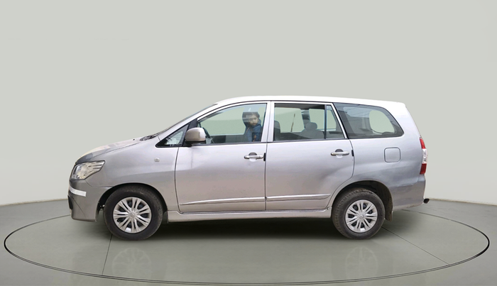 2015 Toyota Innova 2.5 GX 8 STR, Diesel, Manual, 2,09,115 km, exterior